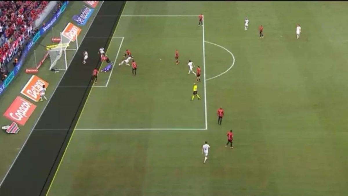 Áudio-do-VAR-entre-Flamengo-e-Athletico-PR