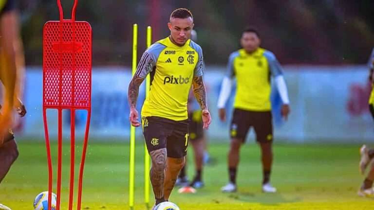 Preocupação: Everton Cebolinha será reavaliado após sentir dor no quadril contra o Bahia