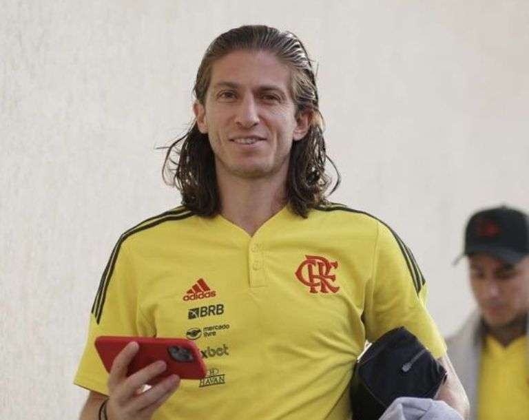 Filipe-Luís-é-o-novo-técnico-do-sub-20-do-Flamengo