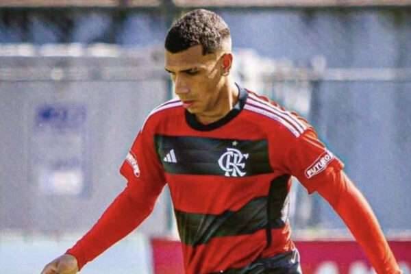 Flamengo-acerta-empréstimo-de-jogador