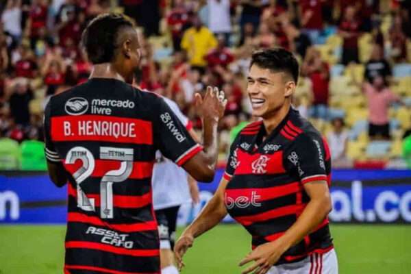 Flamengo-enfrenta-Grêmio-em-busca-da-liderança