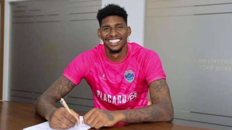 Goleiro Hugo Souza no Corinthians: Clube paulista fecha a contratação do atleta