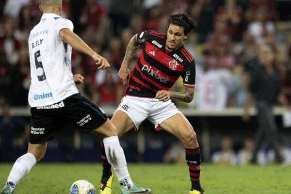 Pedro-enaltece-a-vitória-do-Flamengo-sobre-o-Grêmio