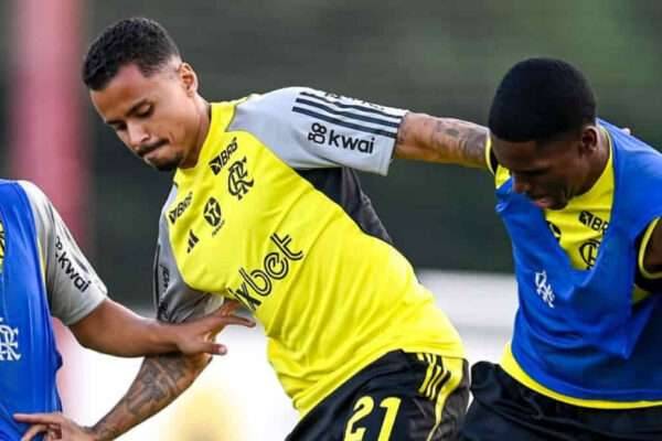 Reapresentação-do-elenco-do-Flamengo-após-derrota-para-a-juventude