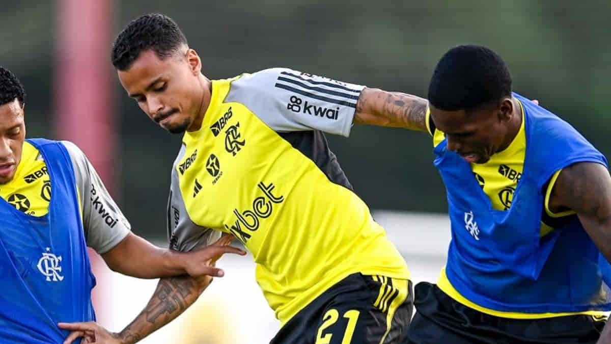 Reapresentação-do-elenco-do-Flamengo-após-derrota-para-a-juventude
