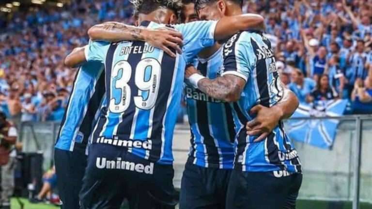 Atacante reforça Grêmio contra o Flamengo pelo Brasileirão