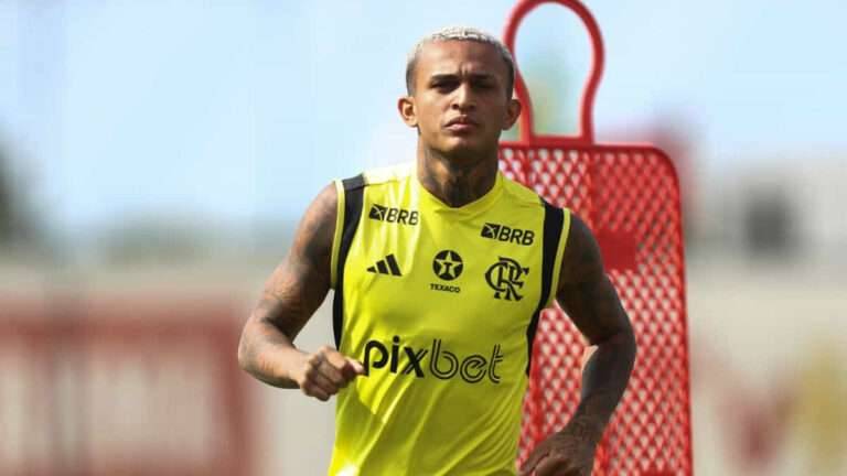 Tite pode ter retorno de jogador no próximo jogo do Flamengo pelo Brasileirão 2024