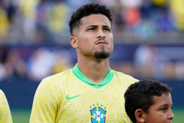 Flamengo-pode-lucrar-milhões-com-venda-de-João-Gomes