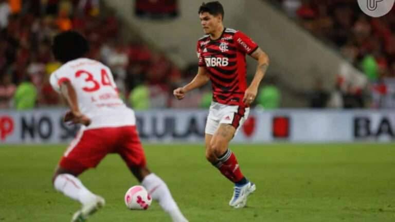 Flamengo x Bragantino: ingressos à venda para jogo do Brasileirão.
