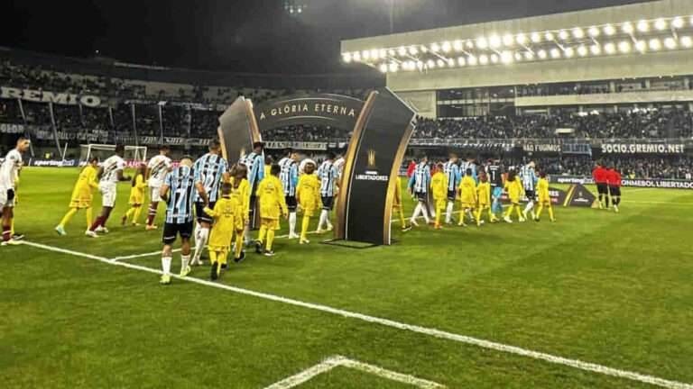 Jogos de copa Libertadores de ontem: Duelo entre brasileiros foi marcante