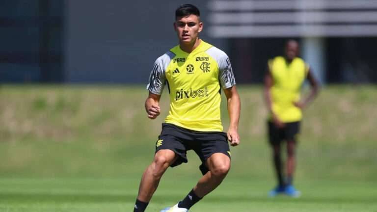 Confira a provável escalação do Flamengo contra o Peñarol pela Libertadores