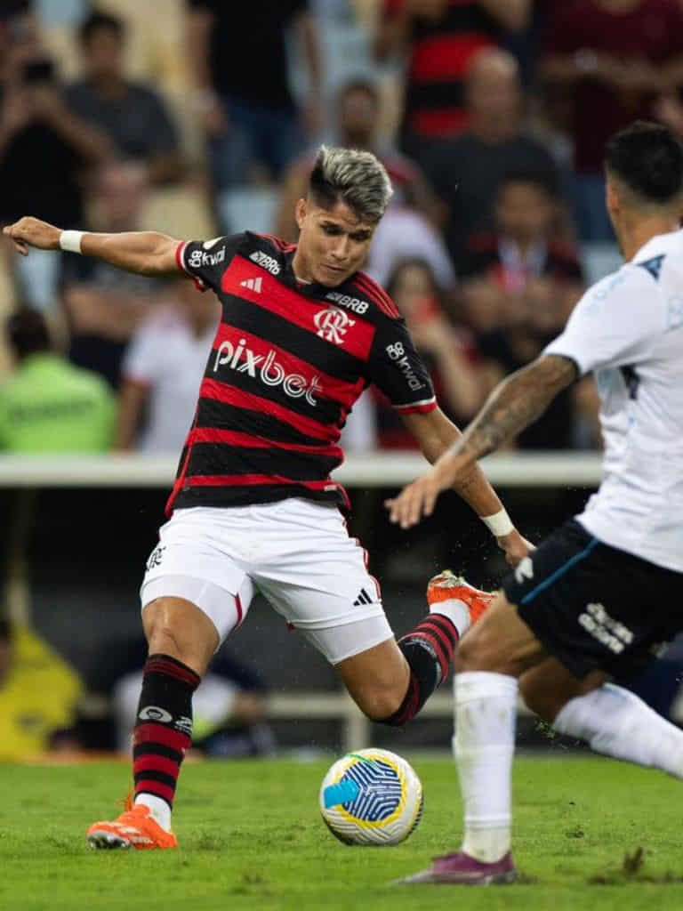 provável-escalação-do-flamengo-contra-o-grêmio