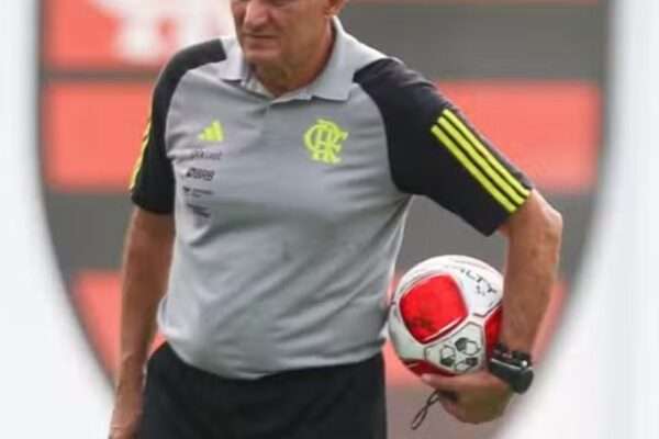 tite tem dúvida para jogo contra o peñaro