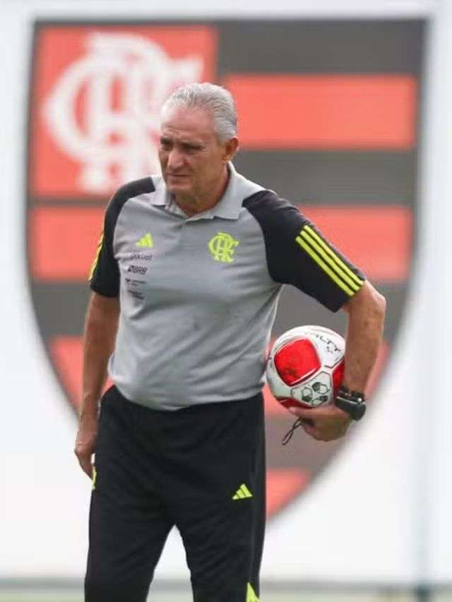 Tite tem dúvida no Flamengo para duelo com Peñarol