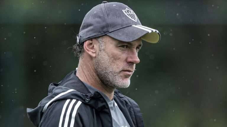 A declaração de Milito sobre o sistema defensivo do Atlético-MG contra o River Plate