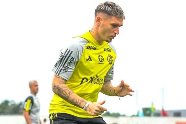 A-declaração-de-Varela-sobre-confusão-da-torcida-do-Peñarol