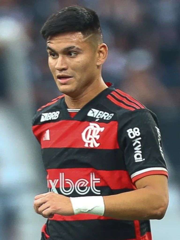 Carlos-Alcaraz-no-Flamengo