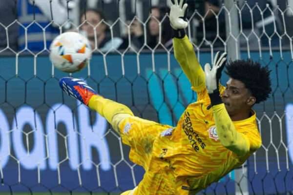 Corinthians-vai-comprar-Hugo