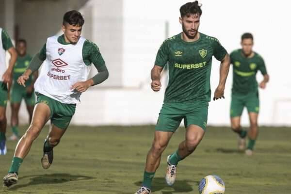 Lesão-tira-atacante-do-Fluminense-do-clássico-contra-o-Flamengo-no-Brasileirão