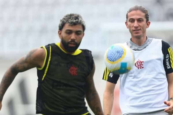 Filipe-Luís-esboça-escalação-do-Flamengo-com-2-novidades-no-time