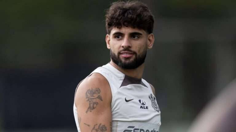 Ramón Díaz esboça escalação do Corinthians contra o Racing pela Sul-Americana
