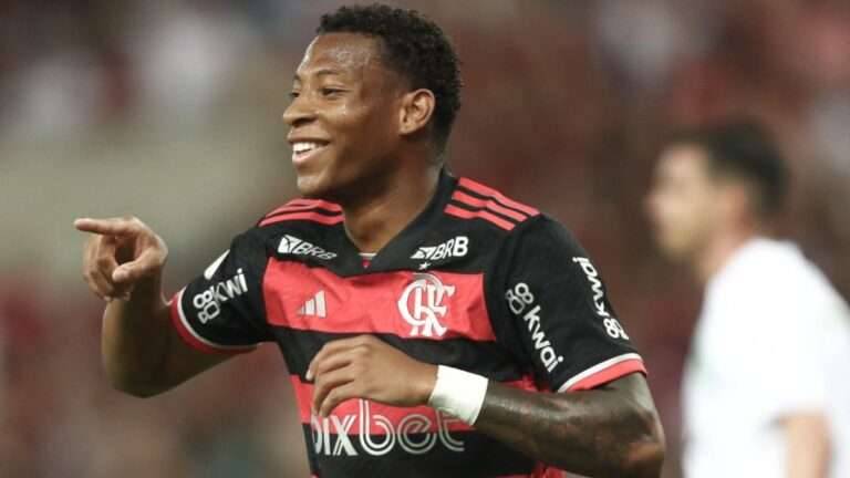 Plata se surpreende com Pulgar durante treino e momento viraliza