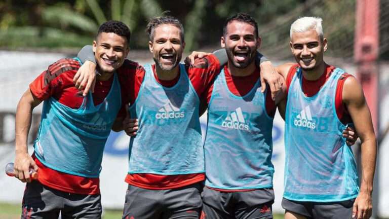 Reforço! Palmeiras negocia com ex-Flamengo