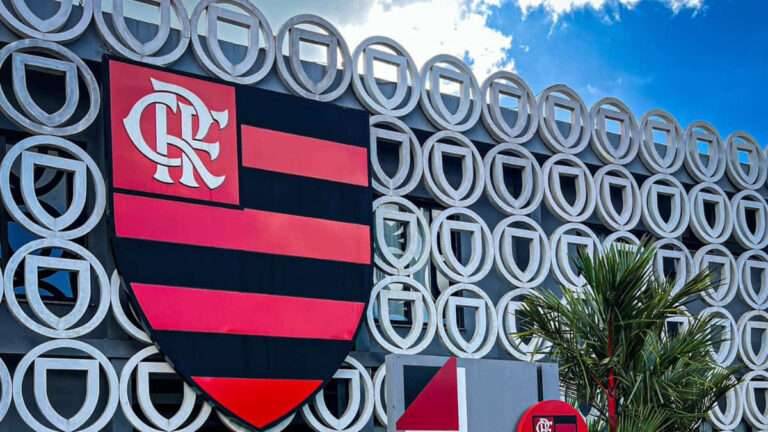 Arthur Cabral, do Benfica, atrai interesse do Flamengo