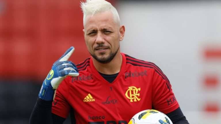 Diego Alves se aposentou e faz publicação direcionada ao Flamengo