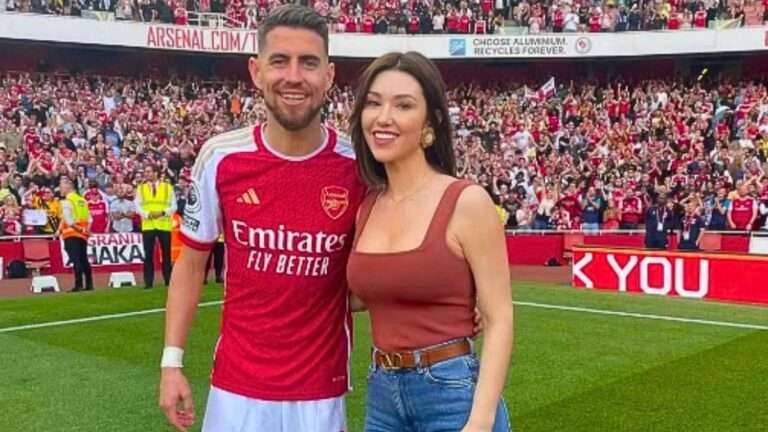 Vídeo: Esposa de Jorginho mostra mensagens da torcida do Flamengo e momento viraliza