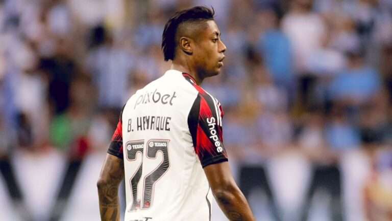 Bruno Henrique escapa de suspensão imediata! Entenda o que decidiu o STJD