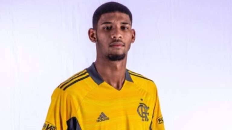Ex-goleiro do Flamengo entra na mira de gigantes da Europa
