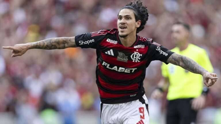 Pedro brilha em seu retorno como titular do Flamengo
