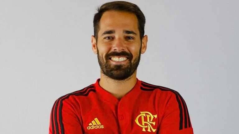 Auxiliar técnico de Filipe Luís é demitido no Flamengo