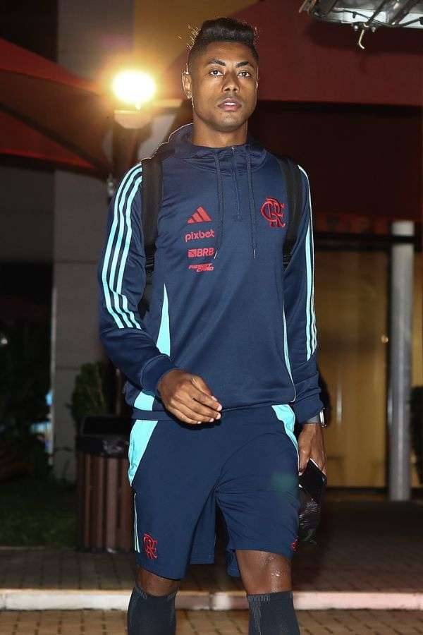 Bruno Henrique deve ser titular em jogo do Flamengo hoje contra o Botafogo-PB