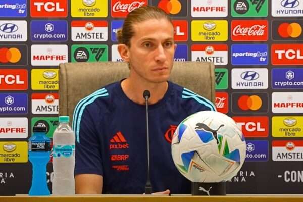 Filipe Luís admite que jogadores do Flamengo estão sem confiança