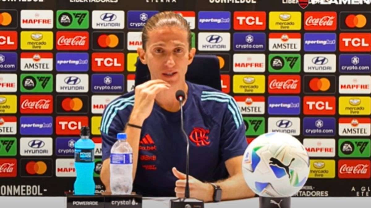 Filipe Luís defende Michael após jogo do Flamengo x LDU