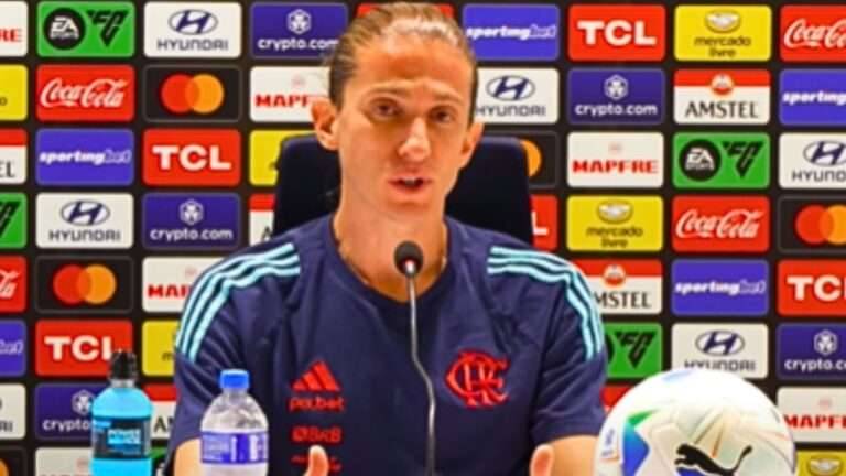 Filipe Luís justifica escolha de Pedro no banco no jogo do Flamengo x LDU: “não está no nível…”