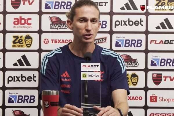 Filipe Luís vê semelhança entre o estilo de jogo do Central Córdoba com o Cruzeiro
