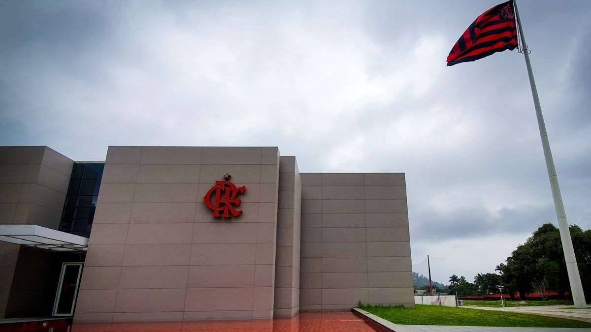 Flamengo emite nota após tentativa de assalto a jogadores