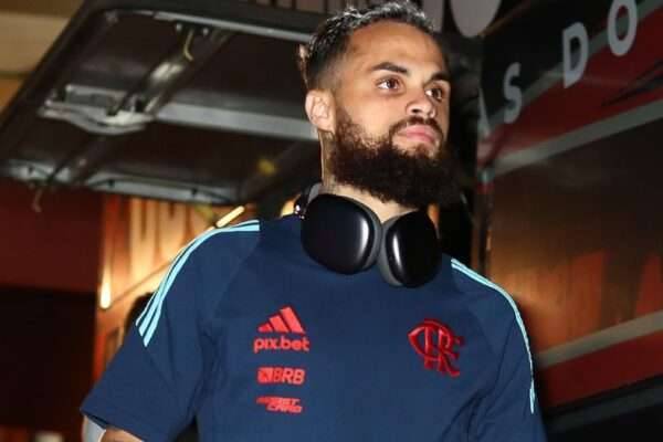 Michael vai sair do Flamengo