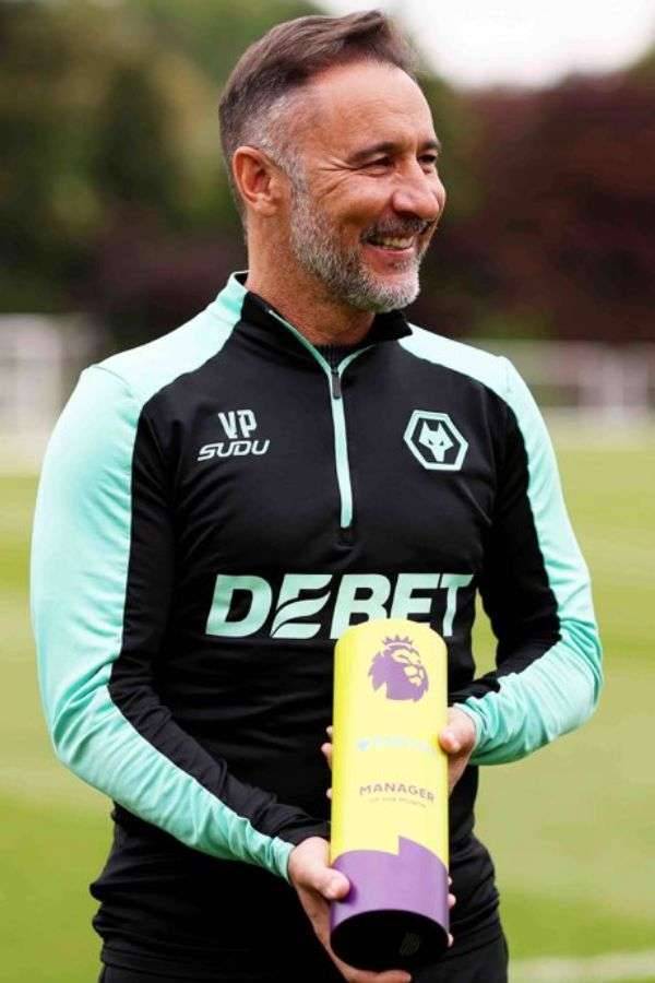 Vítor Pereira ex-Flamengo é eleito o melhor técnico da Premier League