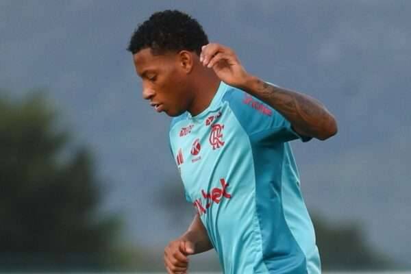 desfalques do Flamengo contra o Bahia pela 8ª rodada do Brasileirão 2025