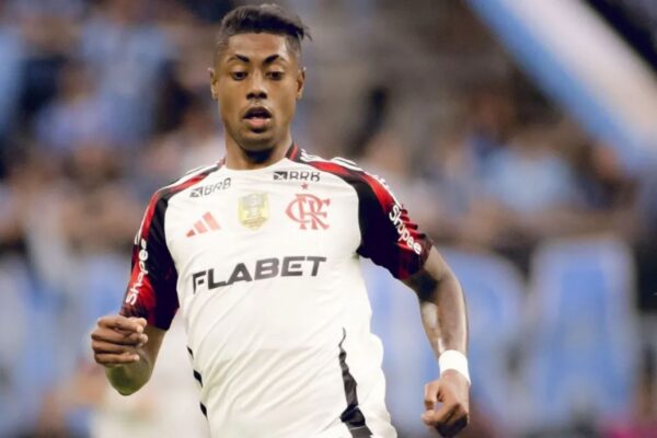 Bruno Henrique deve jogar contra o Estudiantes na Libertadores