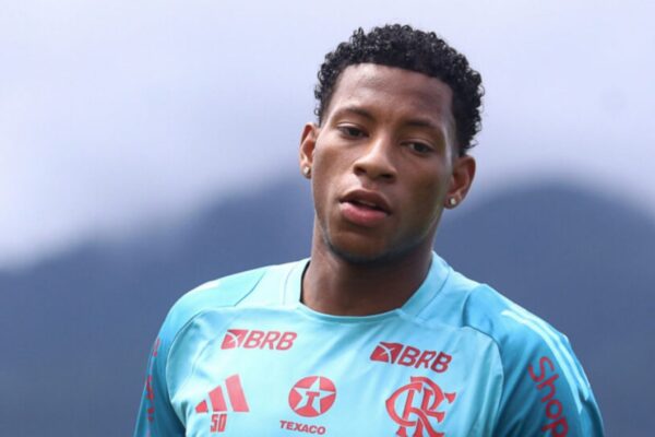 Gonzalo Plata é dúvida contra o Juventude pela 23ª rodada do Brasileirão