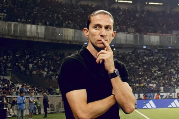 Renovação de Filipe Luís com o Flamengo